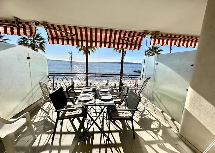 アパート Terrasse Face A La Juan Les Pins